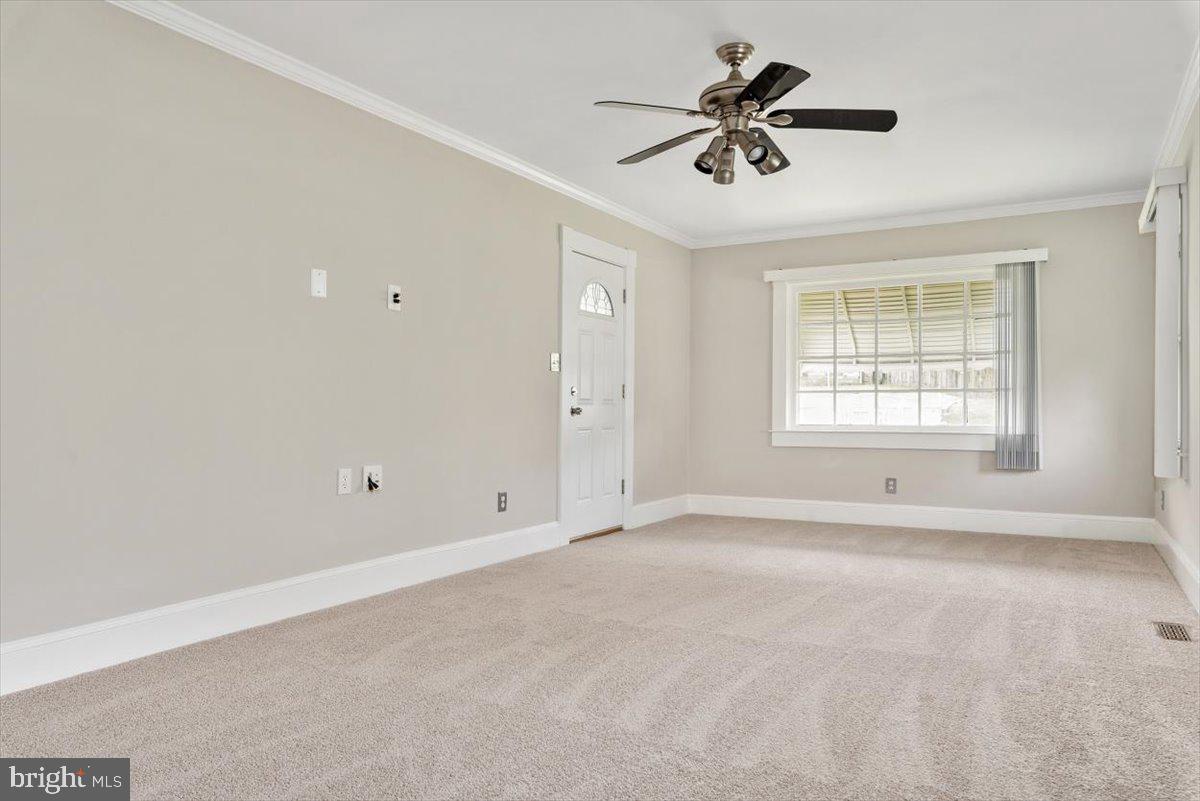 122 West Hilltop Road Baltimore, MD 21225 - Photo 17 of 32