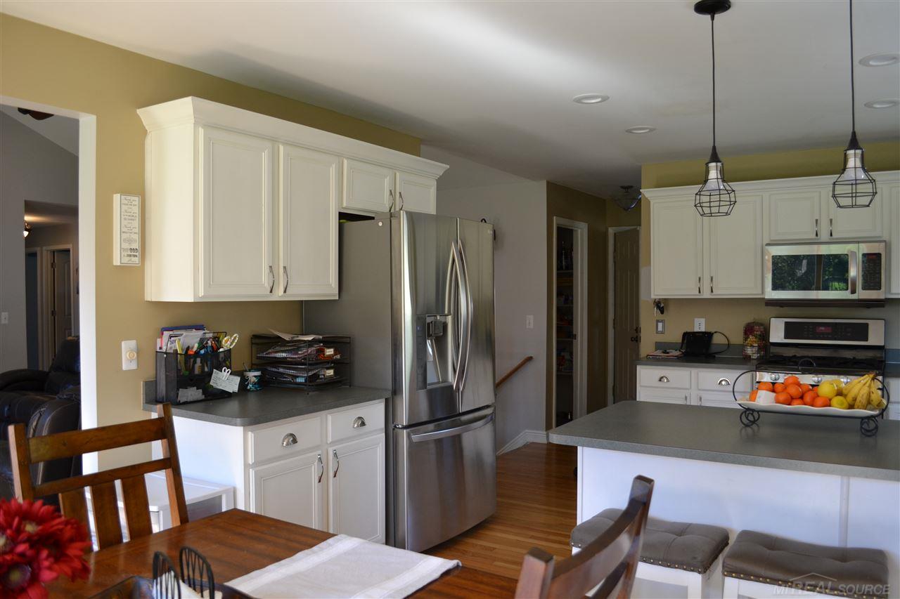 49211 Monte Road New Baltimore, MI 48047 - Photo 27 of 38 31360786-26.JPG
