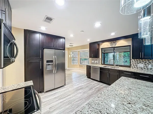 $3,000 | 6846 Lake View Drive, Yalaha, FL 34797