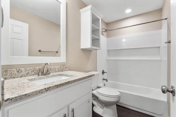 $1,275 | 1406 Courtney Place, Unit A, Cleburne, TX 76033