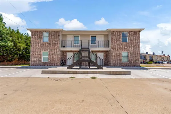 $1,275 | 1406 Courtney Place, Unit A, Cleburne, TX 76033
