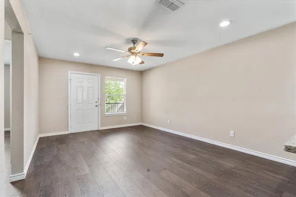 $1,275 | 1406 Courtney Place, Unit A, Cleburne, TX 76033