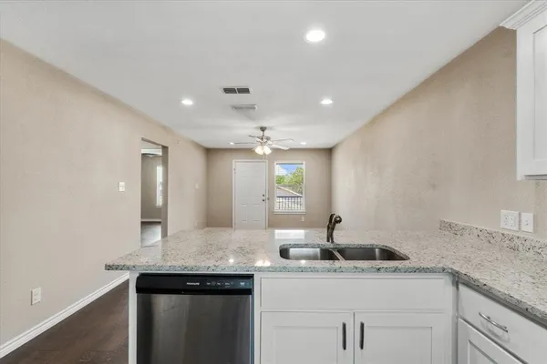 $1,275 | 1406 Courtney Place, Unit A, Cleburne, TX 76033