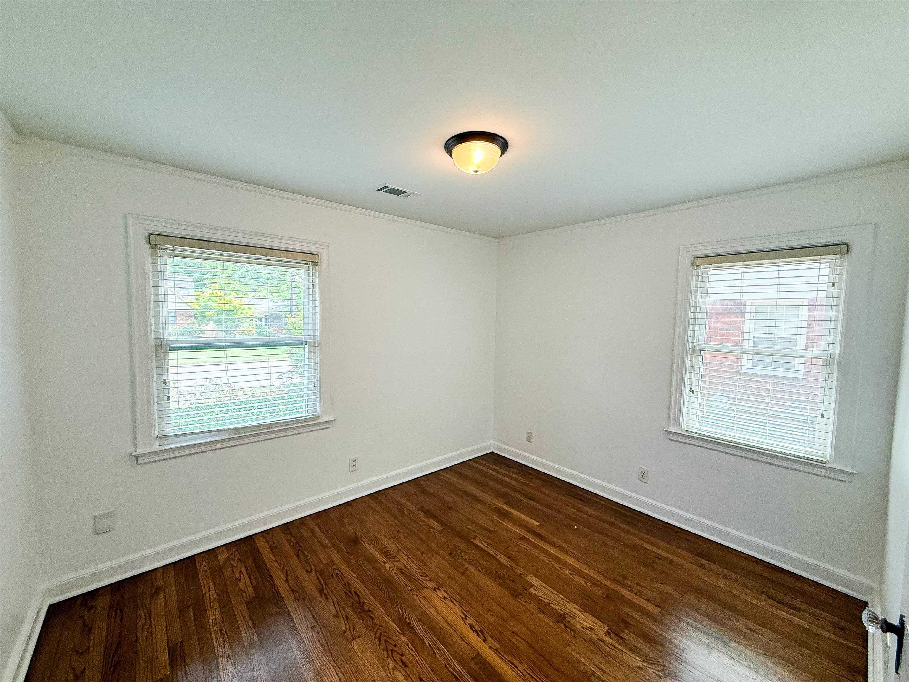 355 Lundee Place Memphis, TN 38111 - Photo 6 of 11