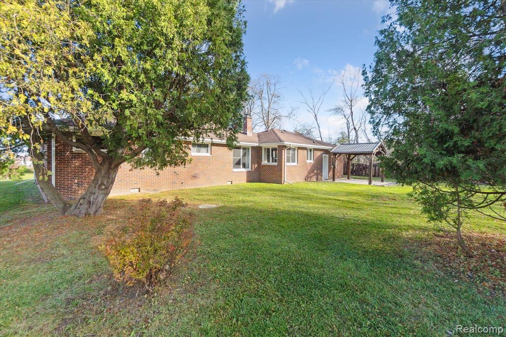 8139 Corunna Road Flint, MI 48532 - Photo 34 of 38