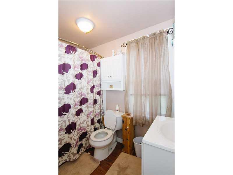 2610 Bickerstaff Road North Huntingdon, PA 15642 - Photo 6 of 16 Full Bath.