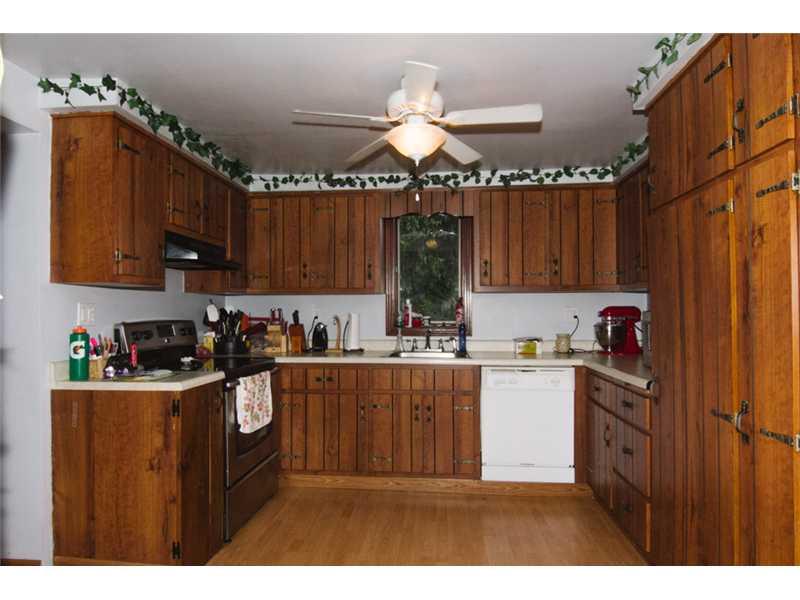 2610 Bickerstaff Road North Huntingdon, PA 15642 - Photo 8 of 16 Kitchen.