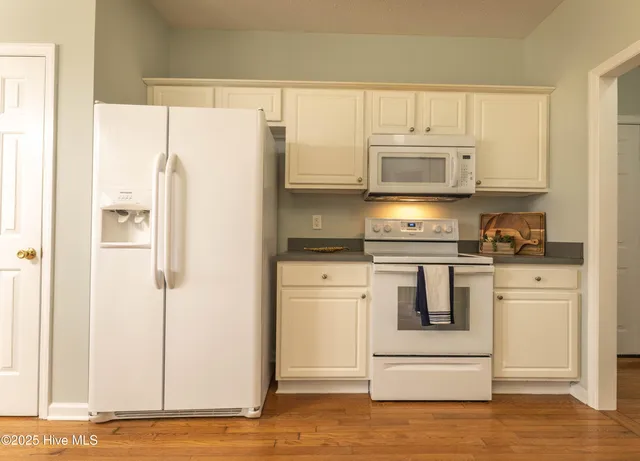 $2,100 | 119 Shellbank Drive, Sneads Ferry, NC 28460