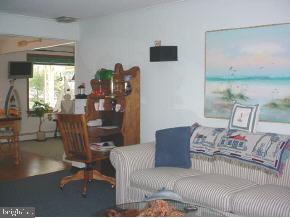 7 Cove Road Whippany, NJ 07981 - Photo 2 of 6 Gallery Image 2