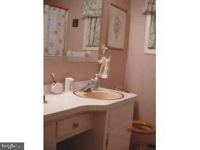 7 Cove Road Whippany, NJ 07981 - Photo 6 of 6 Gallery Image 6
