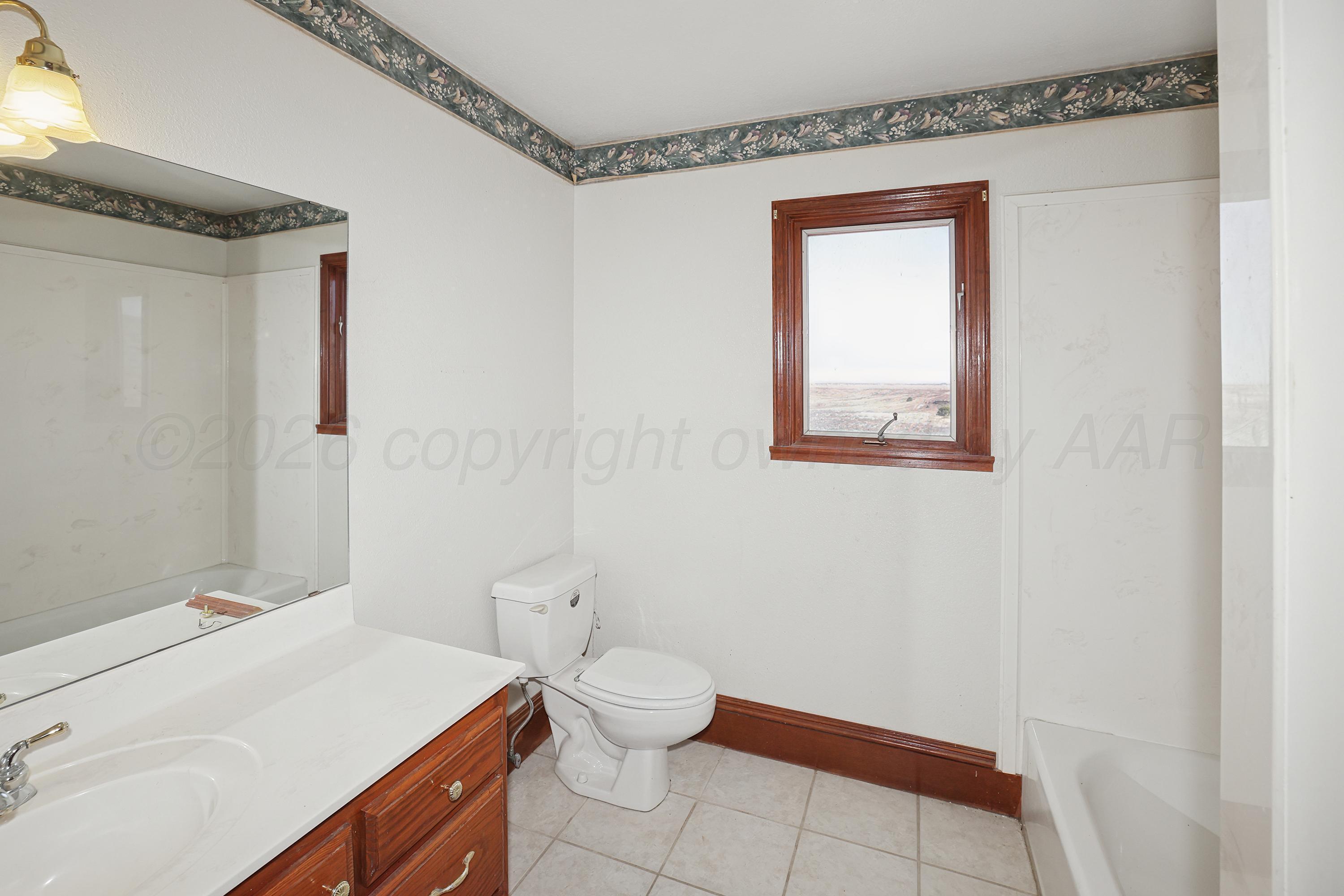 500 North Girl Scout Road Amarillo, TX 79124 - Photo 35 of 42 37-Upstairs Bathroom