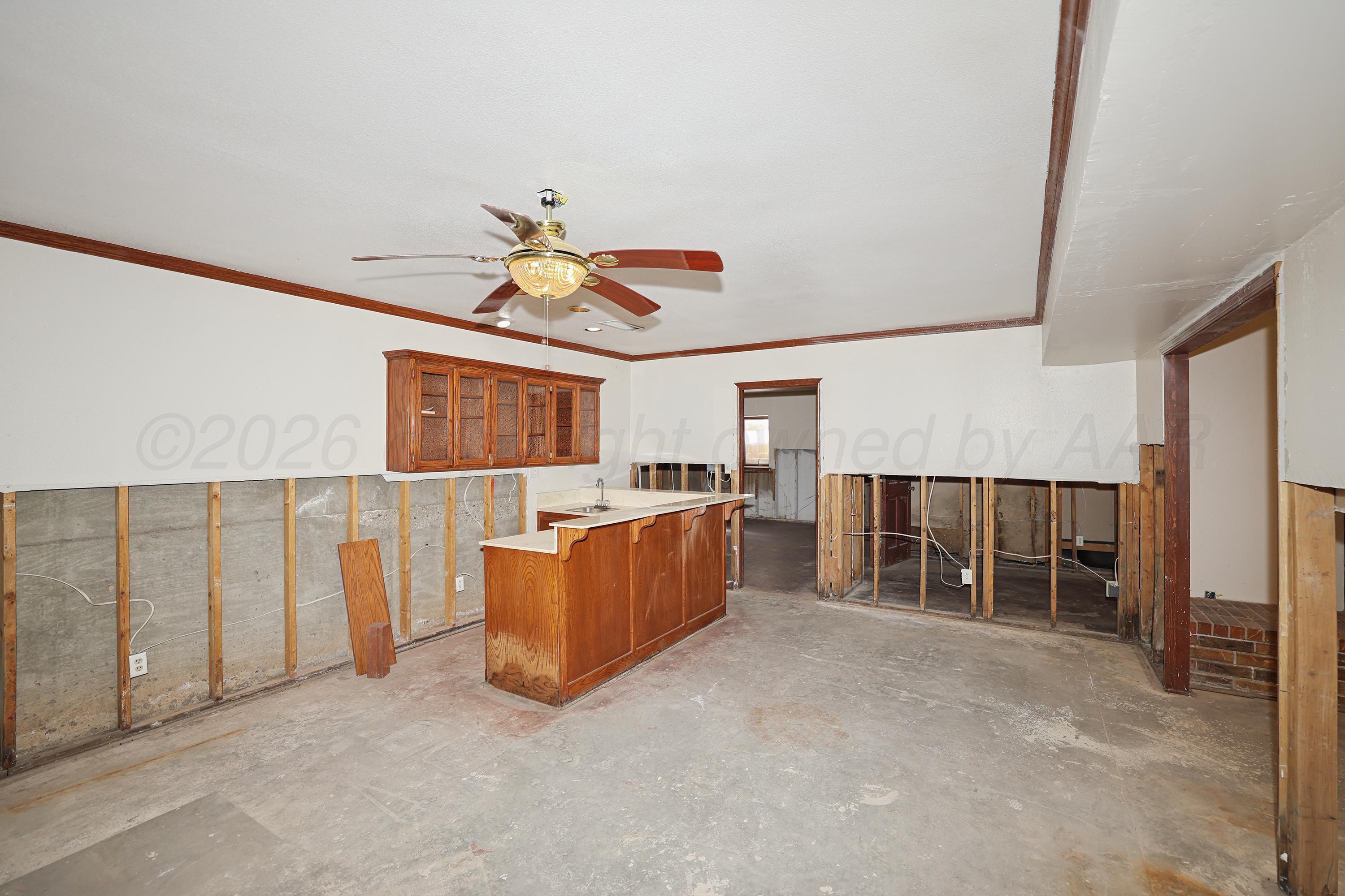 500 North Girl Scout Road Amarillo, TX 79124 - Photo 43 of 52 42-Basement Bar Area