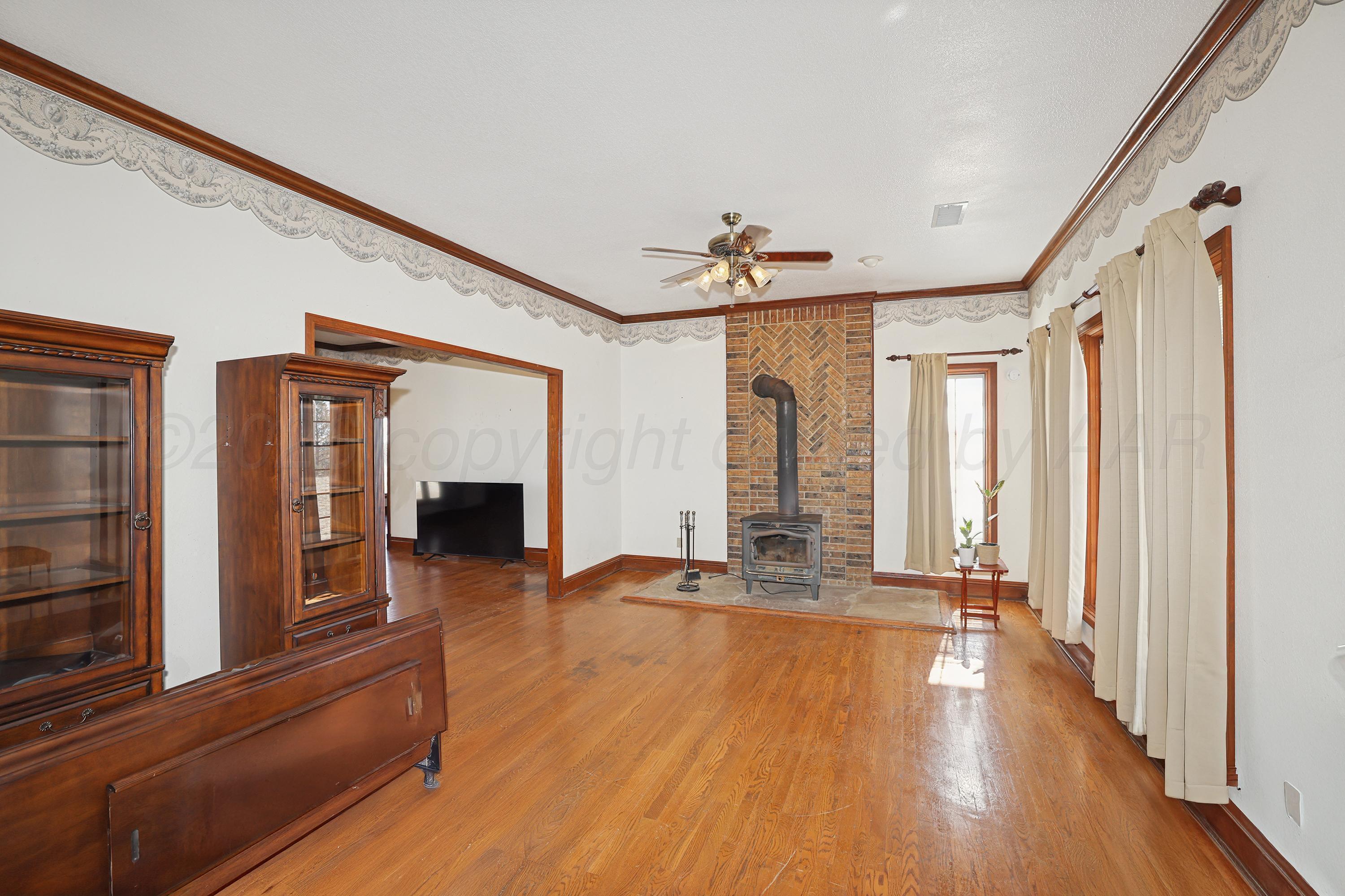 500 North Girl Scout Road Amarillo, TX 79124 - Photo 10 of 42 6-Living Area