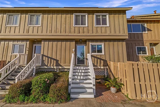 $2,500 | 12502 Apache Avenue, Unit 4, Savannah, GA 31419
