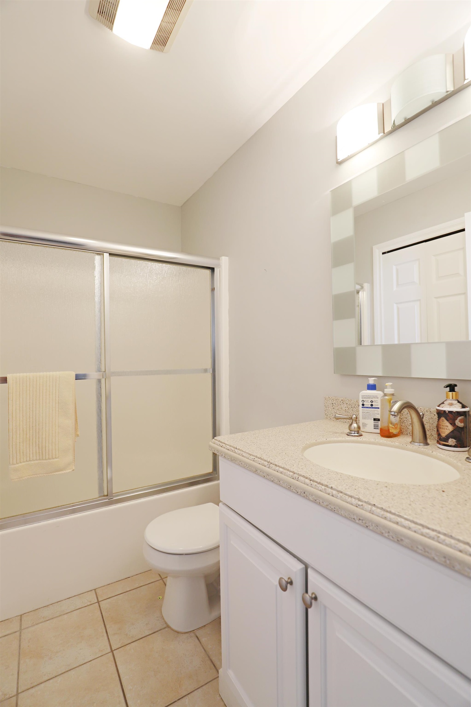 7160 Kings Way Flushing, MI 48433 - Photo 18 of 29