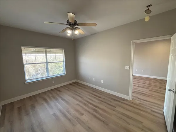 $1,390 | 3102 Kings Road, Unit 1301, Dallas, TX 75219