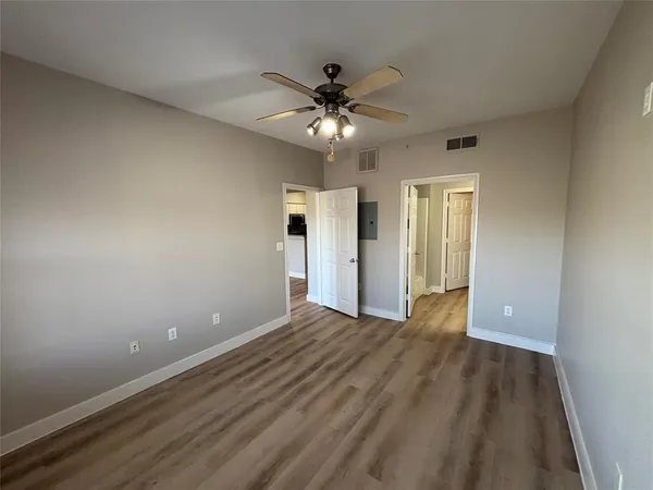 $1,390 | 3102 Kings Road, Unit 1301, Dallas, TX 75219