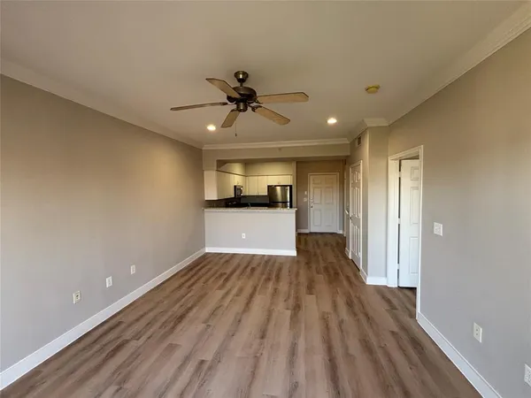 $1,390 | 3102 Kings Road, Unit 1301, Dallas, TX 75219