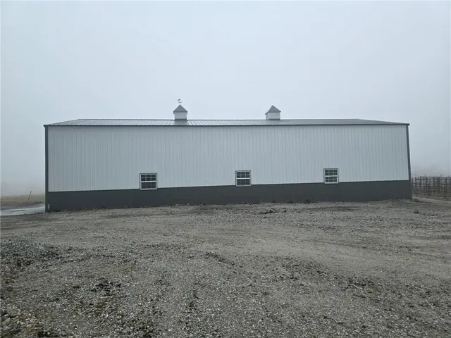 $265,000 | 64 Northeast 530 Road, Clinton, MO 64735