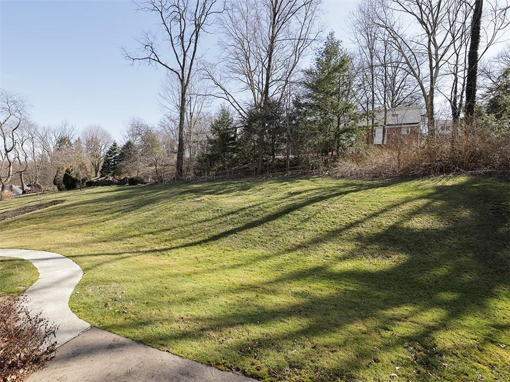 534 Harrogate Road Upper St. Clair, PA 15241 - Photo 21 of 25 Gallery Image 21