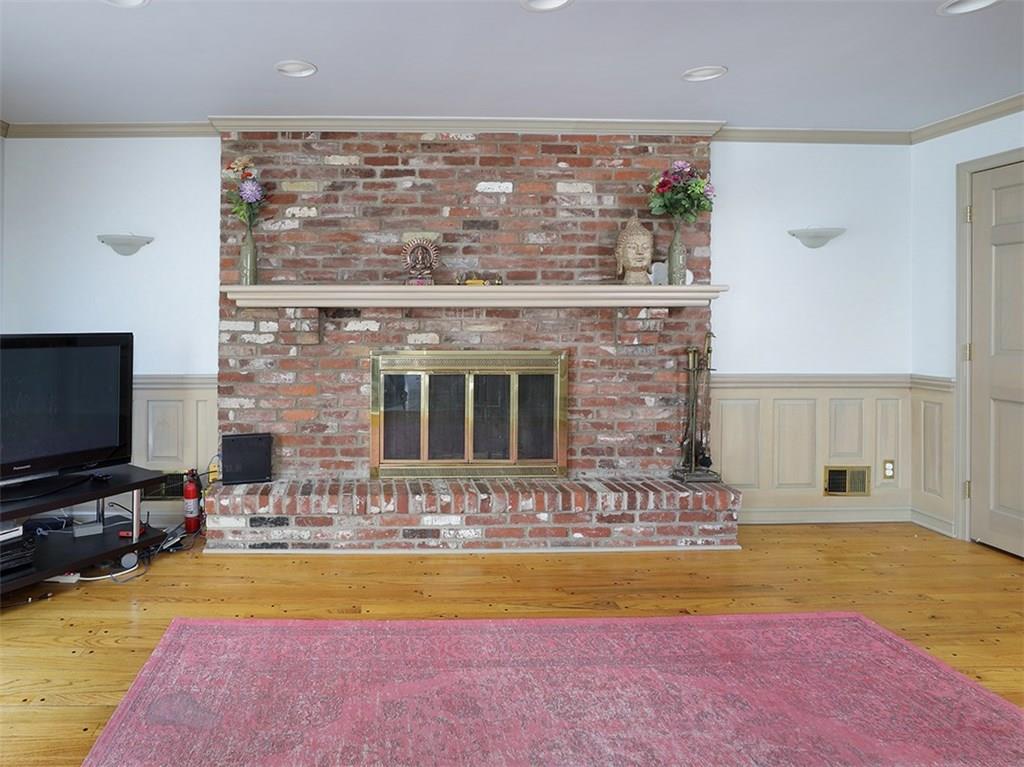 534 Harrogate Road Upper St. Clair, PA 15241 - Photo 10 of 25 Gallery Image 10
