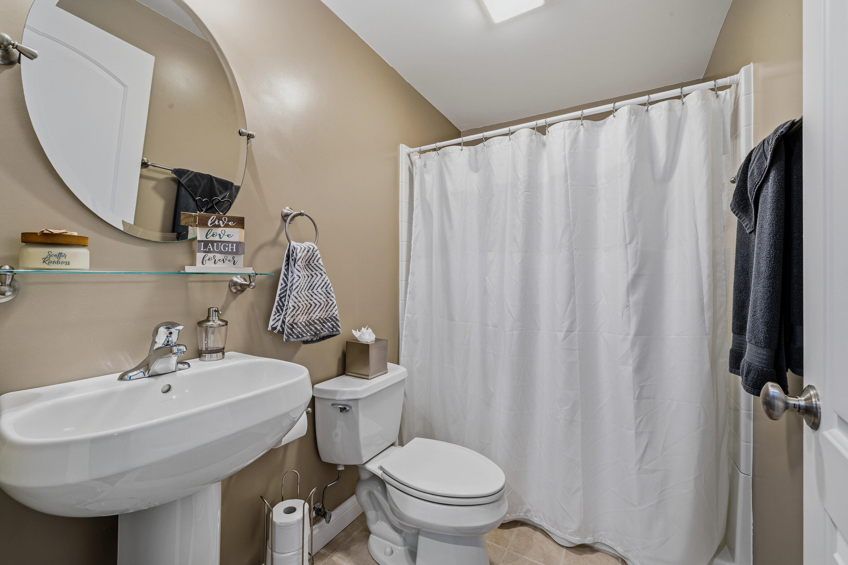 841 Eagleton Drive, Unit 4683 Geneva, WI 53147 - Photo 20 of 29 LL Bath