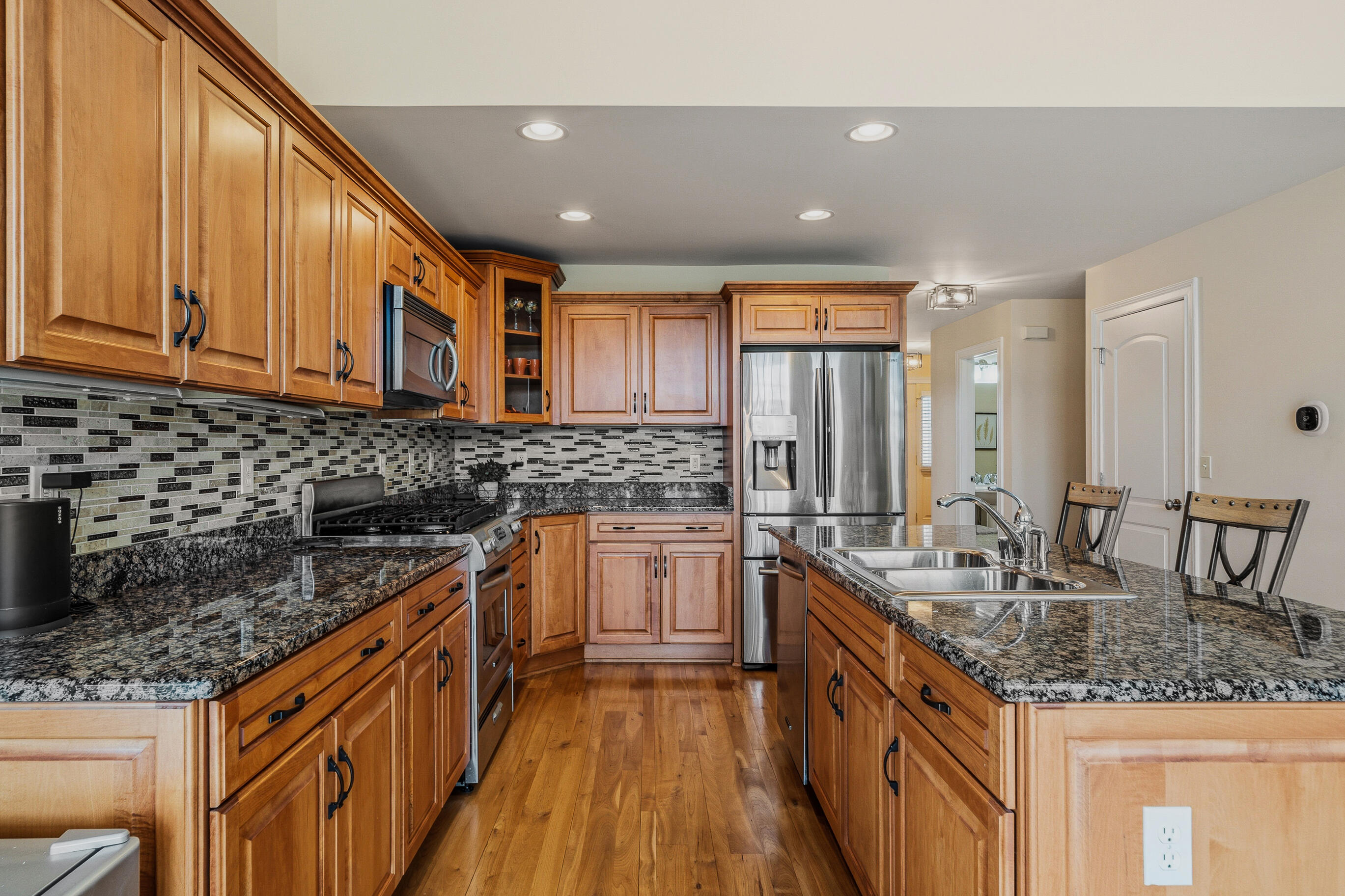 841 Eagleton Drive, Unit 4683 Geneva, WI 53147 - Photo 5 of 29 Kitchen