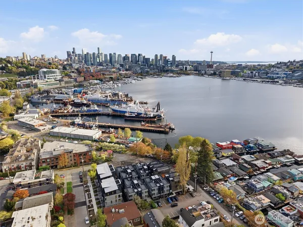 $1,377,500 | 2010 Fairview Avenue East, Unit A, Seattle, WA 98102