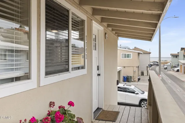 $2,350,000 | 1132-1142 Pittsfield Lane, Ventura, CA 93001