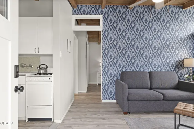 $2,350,000 | 1132-1142 Pittsfield Lane, Ventura, CA 93001