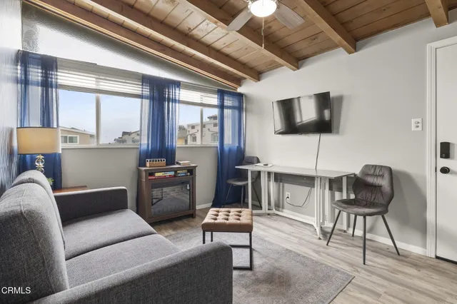 $2,350,000 | 1132-1142 Pittsfield Lane, Ventura, CA 93001