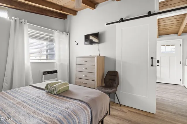 $2,350,000 | 1132-1142 Pittsfield Lane, Ventura, CA 93001