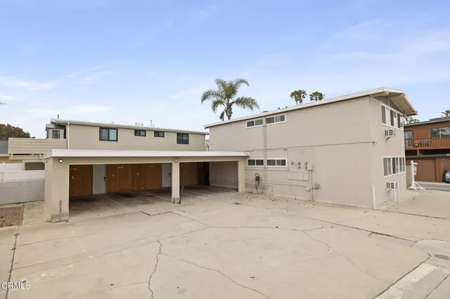 $2,350,000 | 1132-1142 Pittsfield Lane, Ventura, CA 93001