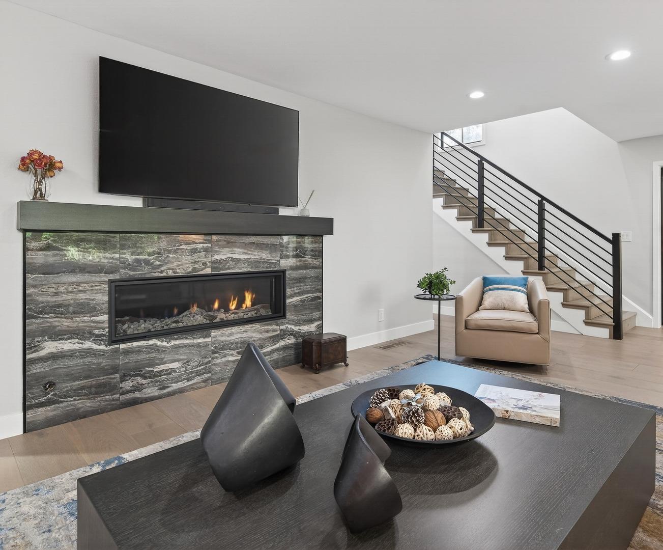 14681 Springer Avenue Saratoga, CA 95070 - Photo 4 of 43