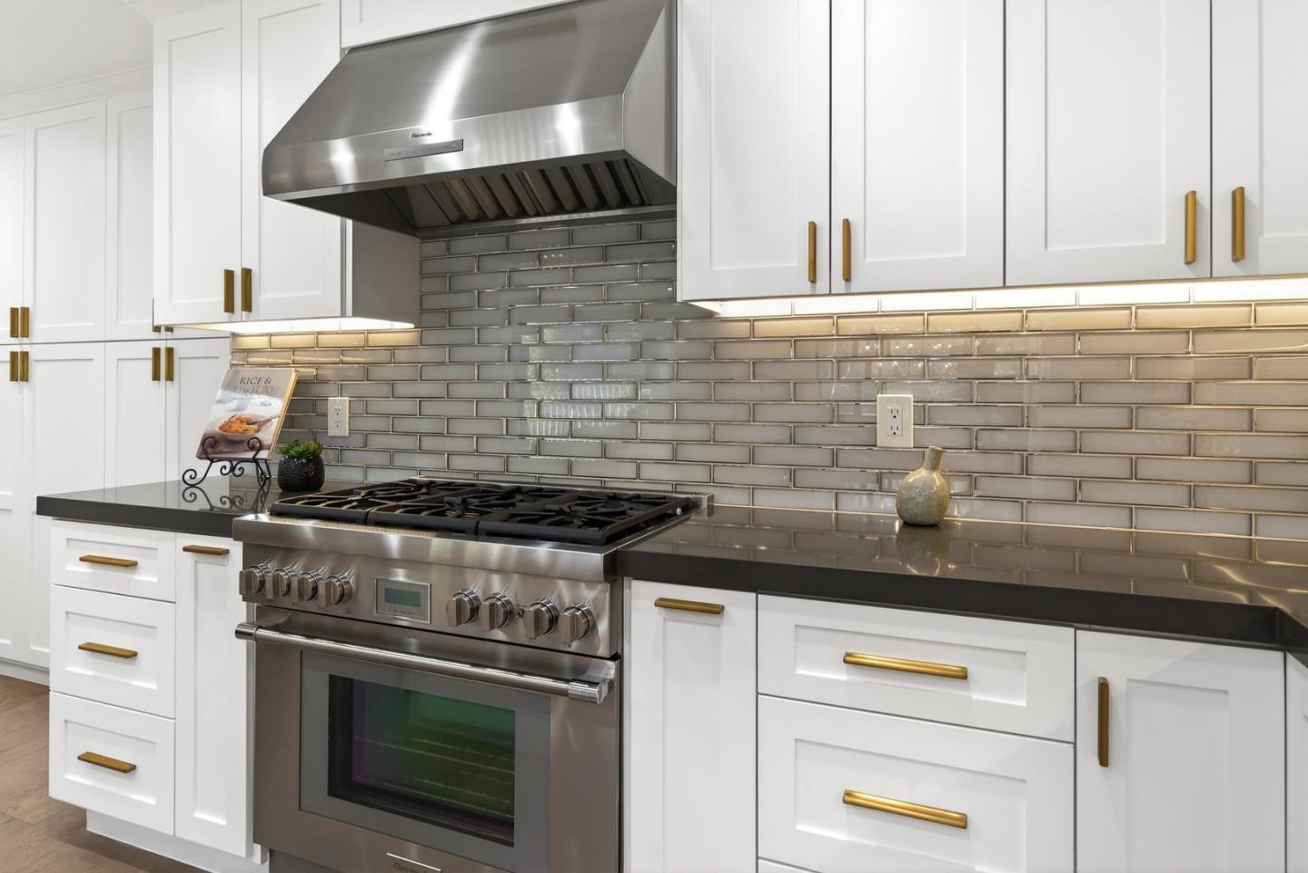 14681 Springer Avenue Saratoga, CA 95070 - Photo 8 of 43