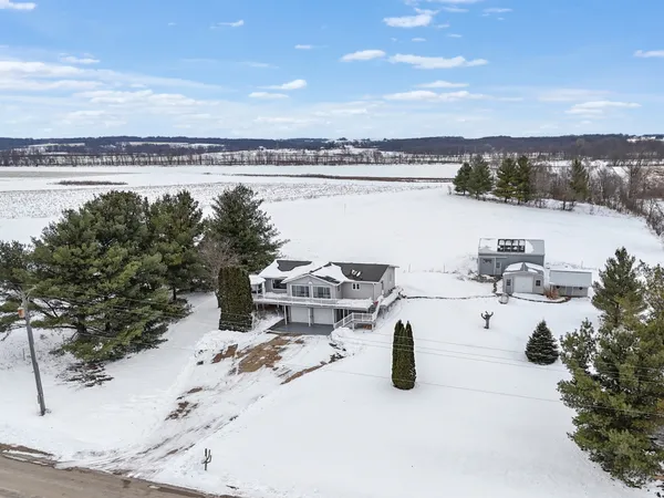 $289,900 | 7980 East Ridott Road, Ridott, IL 61067