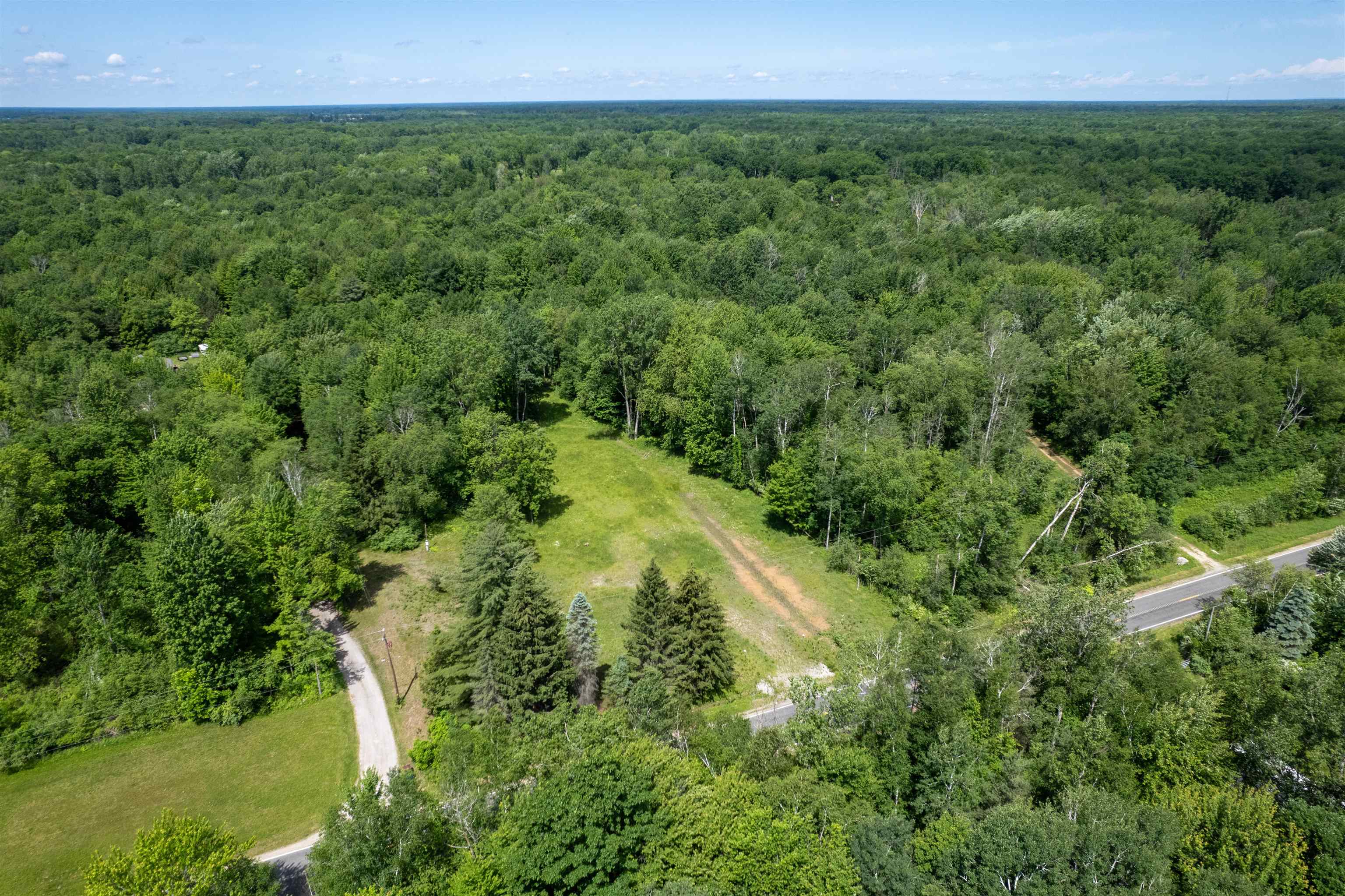 3981 North Waldo Road Midland, MI 48642 - Photo 2 of 15