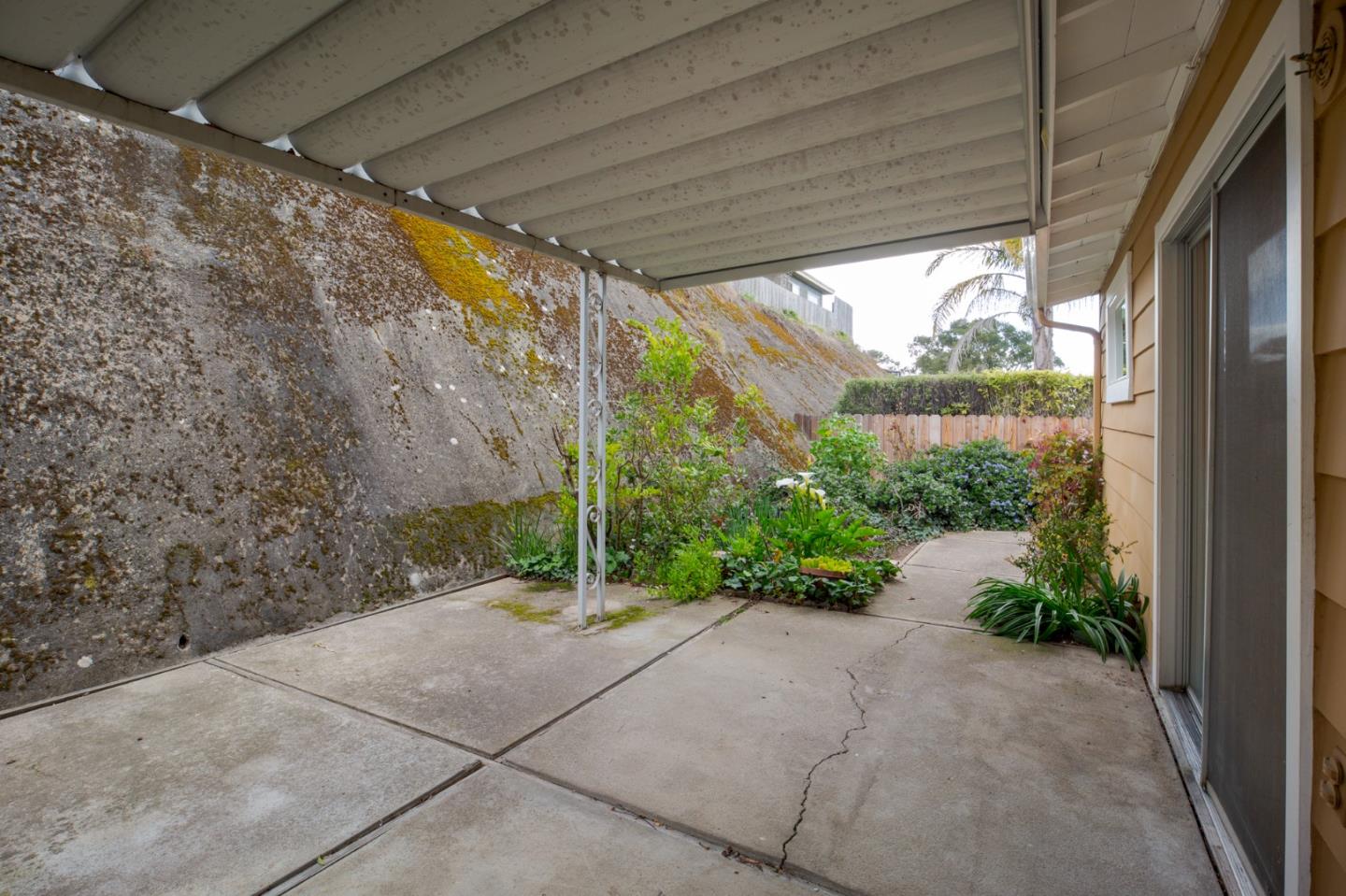 1043 Paloma Road Del Rey Oaks, CA 93940 - Photo 24 of 33 Gallery Image 24
