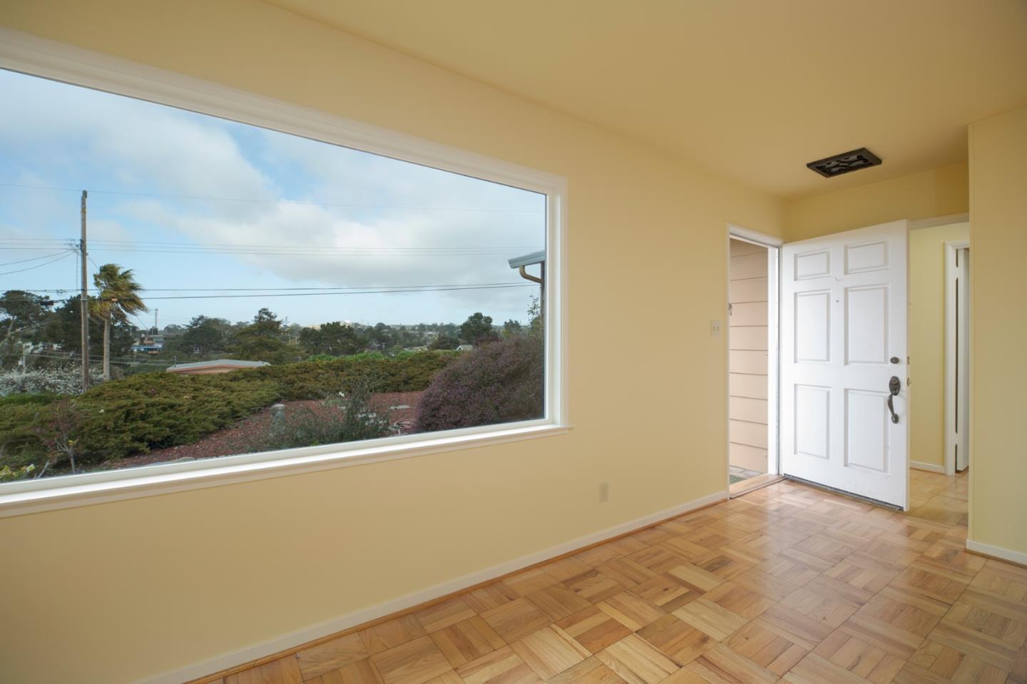 1043 Paloma Road Del Rey Oaks, CA 93940 - Photo 4 of 33 Gallery Image 4