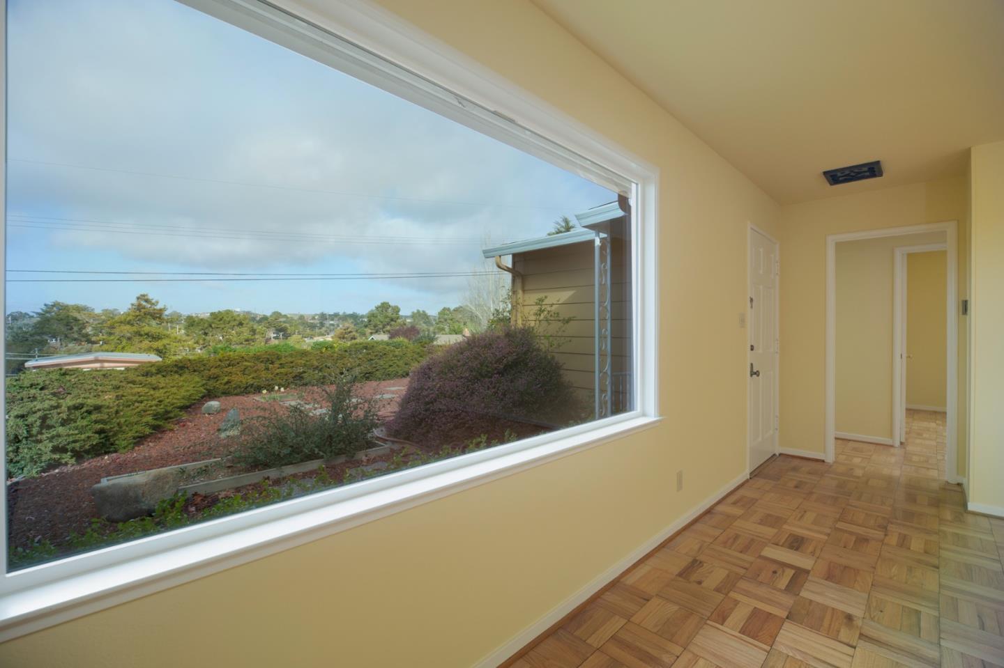 1043 Paloma Road Del Rey Oaks, CA 93940 - Photo 5 of 33 Gallery Image 5