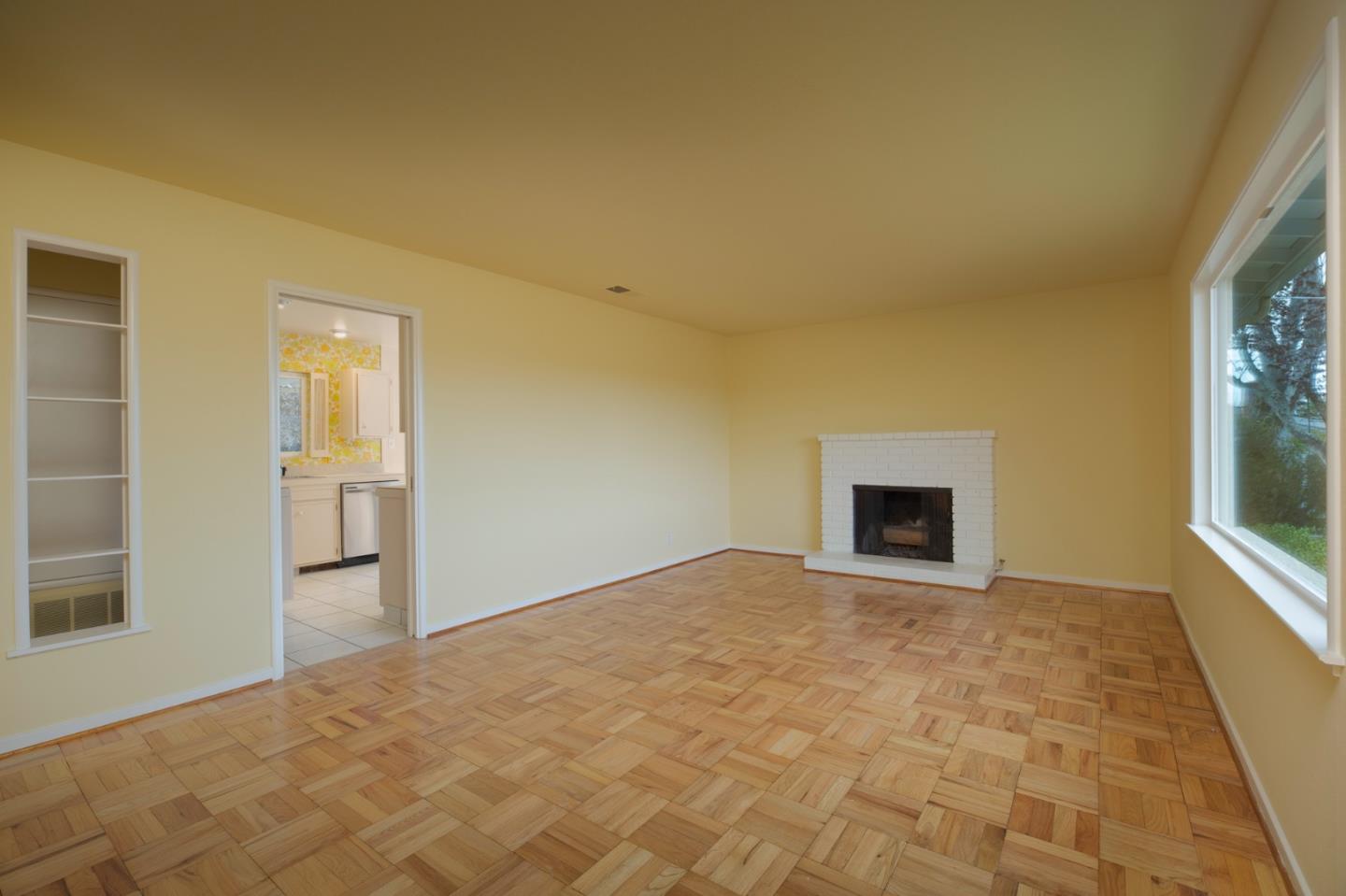 1043 Paloma Road Del Rey Oaks, CA 93940 - Photo 8 of 33 Gallery Image 8