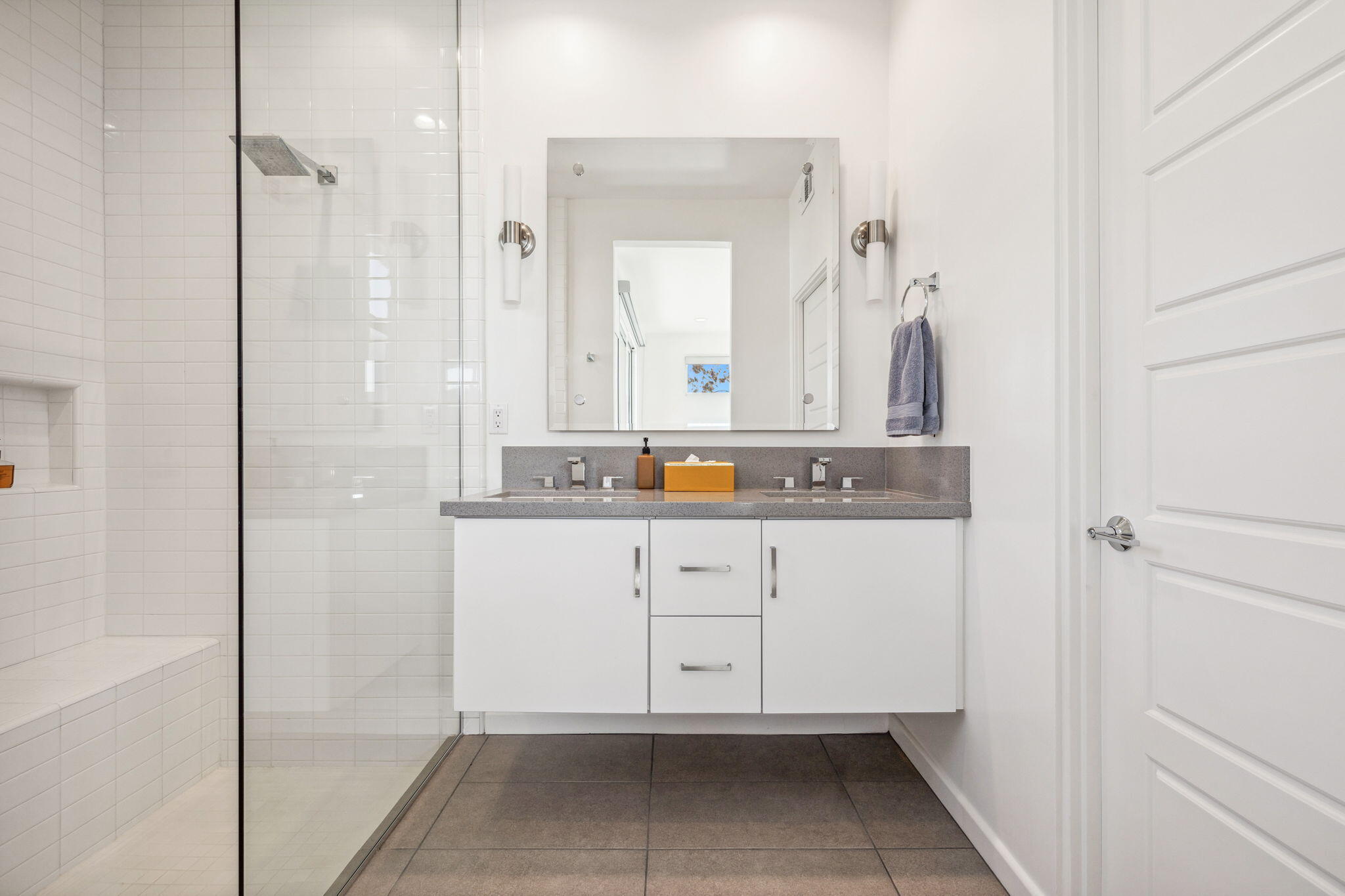 2691 Paragon Loop Palm Springs, CA 92262 - Photo 7 of 18 a bathroom with a sink and a mirror
