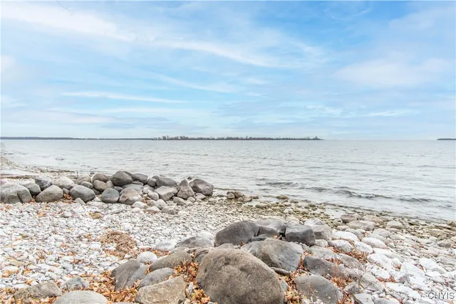 $349,900 | 2522 Pond's Shore Drive, Cape Vincent, NY 13618