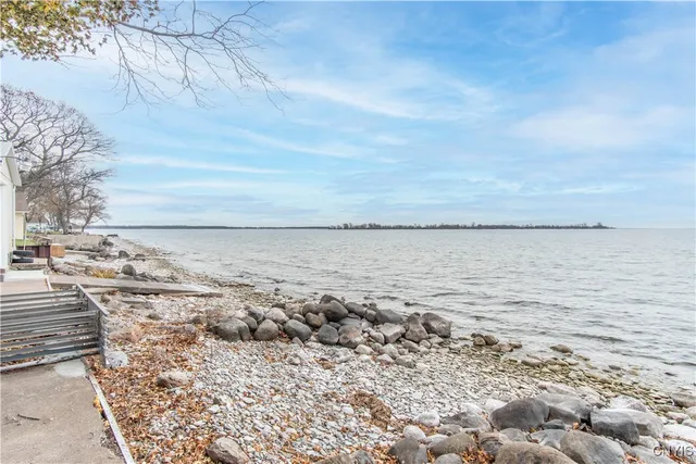 $349,900 | 2522 Pond's Shore Drive, Cape Vincent, NY 13618