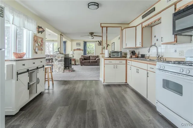 $349,900 | 2522 Pond's Shore Drive, Cape Vincent, NY 13618