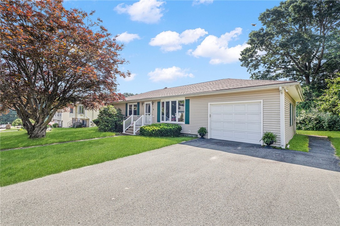 6 Enfield Street Johnston, RI 02919 - Photo 3 of 38