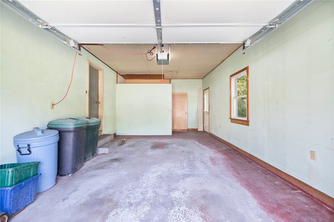 6 Enfield Street Johnston, RI 02919 - Photo 35 of 38