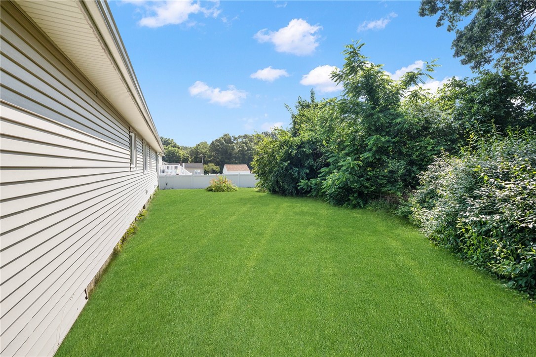 6 Enfield Street Johnston, RI 02919 - Photo 5 of 38