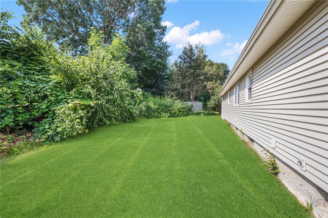 6 Enfield Street Johnston, RI 02919 - Photo 7 of 38