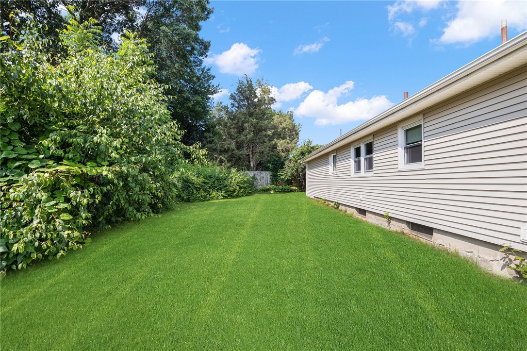 6 Enfield Street Johnston, RI 02919 - Photo 8 of 38